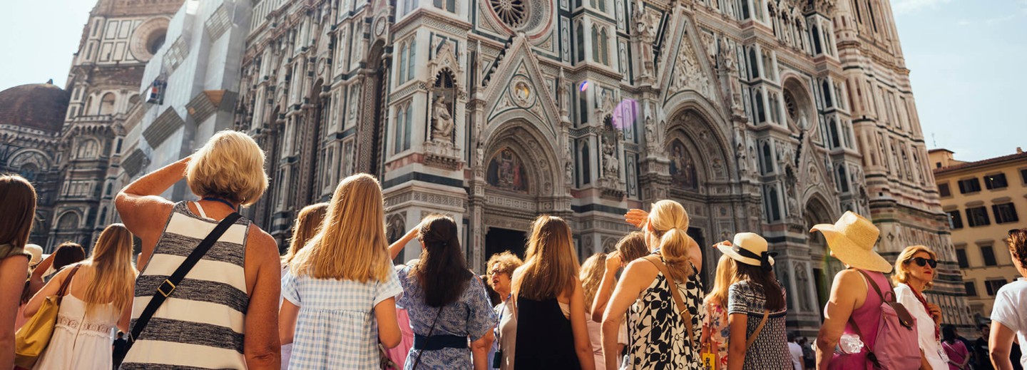Group looking at the Duomo architecture