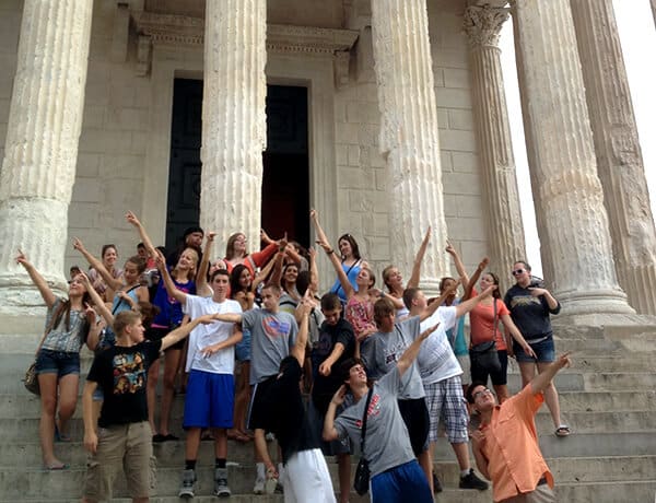 Students posing at Nimes