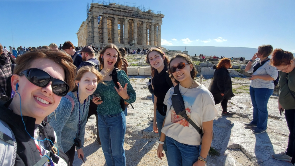 Students on an educational tour with ACIS in Greece