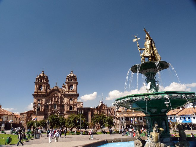 Plaza_de_Armas_Cusco,_Peru